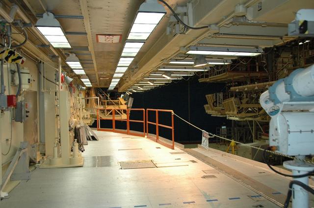 Interior View of Orbiter Processing Facility 3