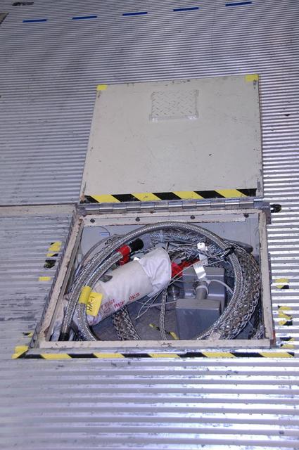 Interior View of Orbiter Processing Facility 3