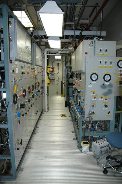 Interior View of Orbiter Processing Facility 3