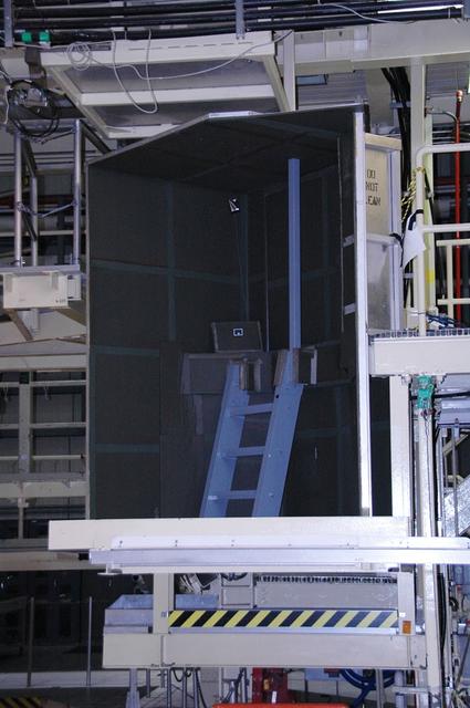Interior View of Orbiter Processing Facility 3
