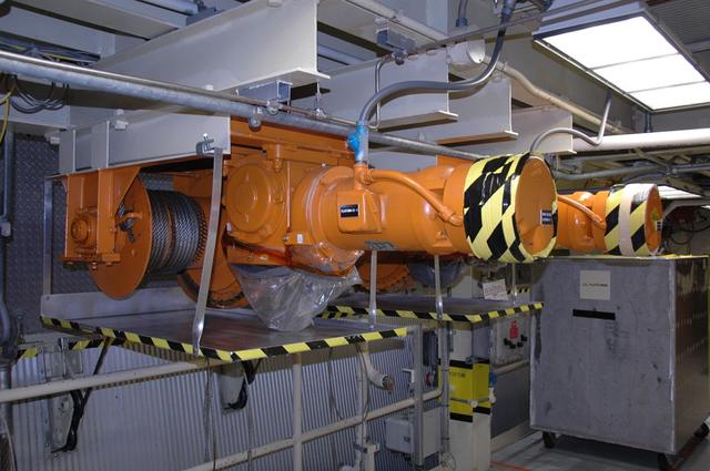 Interior View of Orbiter Processing Facility 3