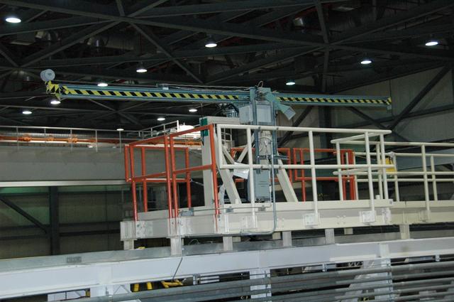 Interior View of Orbiter Processing Facility 3