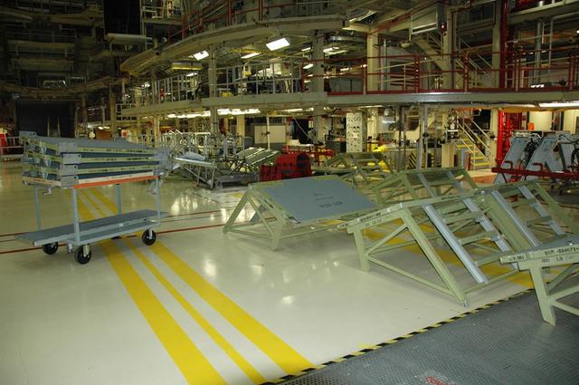 Interior View of Orbiter Processing Facility 3