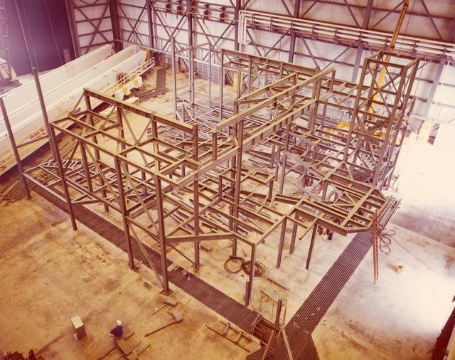 View of OPF High Bay No. 1, nose area platform installation, March 11, 1977