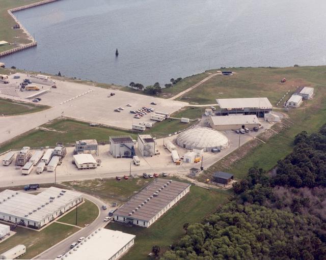 Aerial view of Press Site, April 12, 1991. (Note the ABC Skybox towards the left, and the geodesic dome towards the right.)