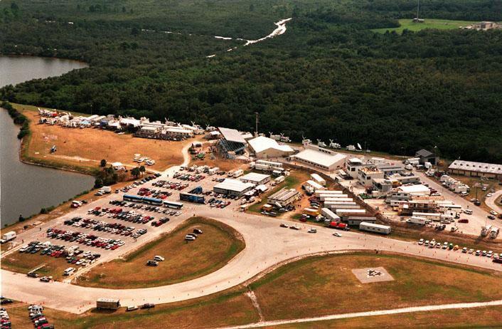 Aerial view of Press Site, October 28, 1998, the day before the launch of STS-95, which carried Mercury Astronaut, John Glenn, back into space