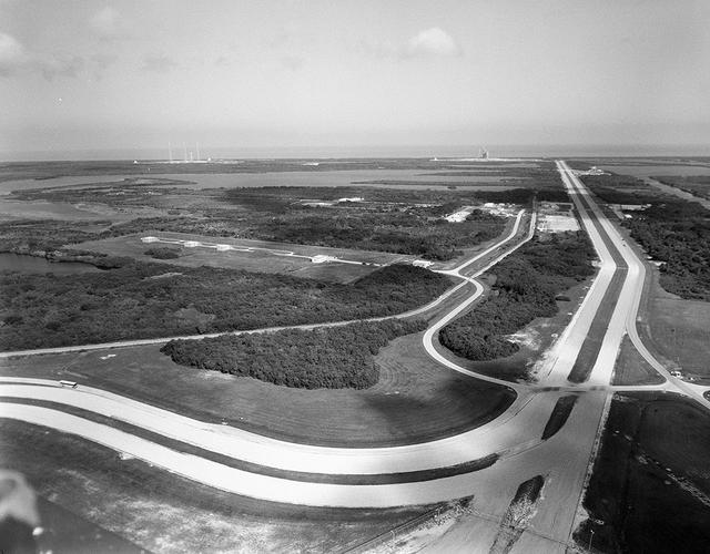 Aerial view of Crawlerway