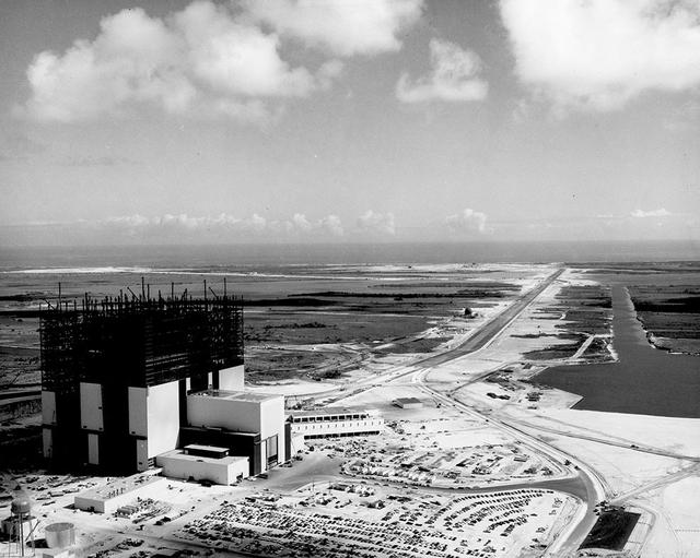 Aerial view of Crawlerway