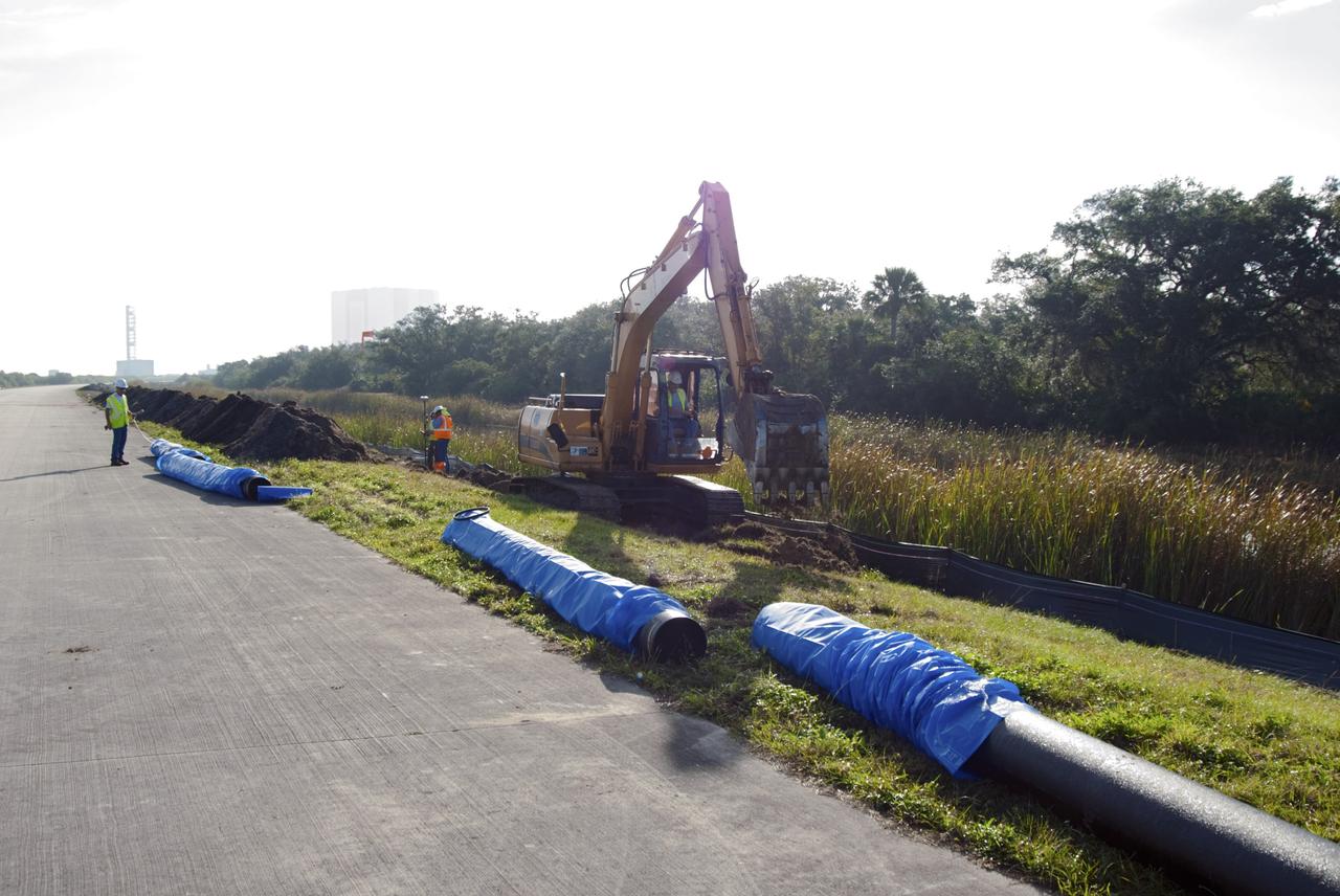 CAPE CANAVERAL, Fla. – At NASA’s Kennedy Space Center in Florida, a new 12-inch water main is being installed as part of a water/wastewater revitalizing plan. The main will provide water to the area around the shuttle landing facility's Landing Aids Control Building and fire station.      NASA’s space shuttle runway is a unique national asset designed to enable the recovery of the agency’s fleet of space shuttle orbiters. The shuttle landing facility is a single, 15,000-foot long concrete runway oriented to the southeast and northwest. Air traffic control is provided from a control tower built to FAA standards. Fire and emergency response services are also available from an onsite facility. For more information, visit http://kscpartnerships.ksc.nasa.gov/slf.htm Photo credit: NASA/Tim Jacobs