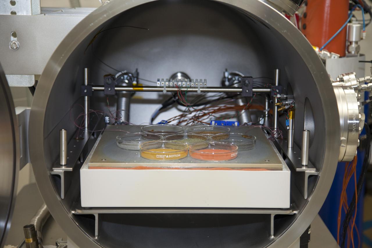 CAPE CANAVERAL, Fla. -- Inside the Space Life Sciences Laboratory near NASA’s Kennedy Space Center in Florida, the Mars Simulation Chamber is being prepared for the Microorganisms in the Stratosphere, or MIST, mission support. The chamber allows MIST scientists and engineers to simulate the stratosphere prior to high altitude flight experiments.     The MIST mission will fly a small biological payload aboard a blimp in July to measure microbial survival and cellular responses to exposure in the upper atmosphere. Later in the year, the MIST mission will deploy samples at even higher altitudes in the stratosphere using scientific balloons. Photo credit: NASA/Daniel Casper