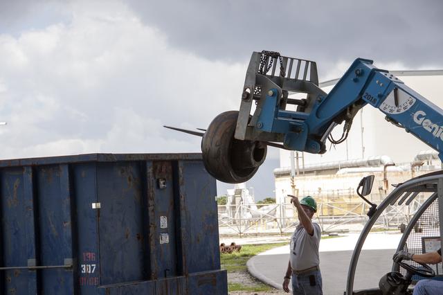 NASA image: KSC-2013-2901