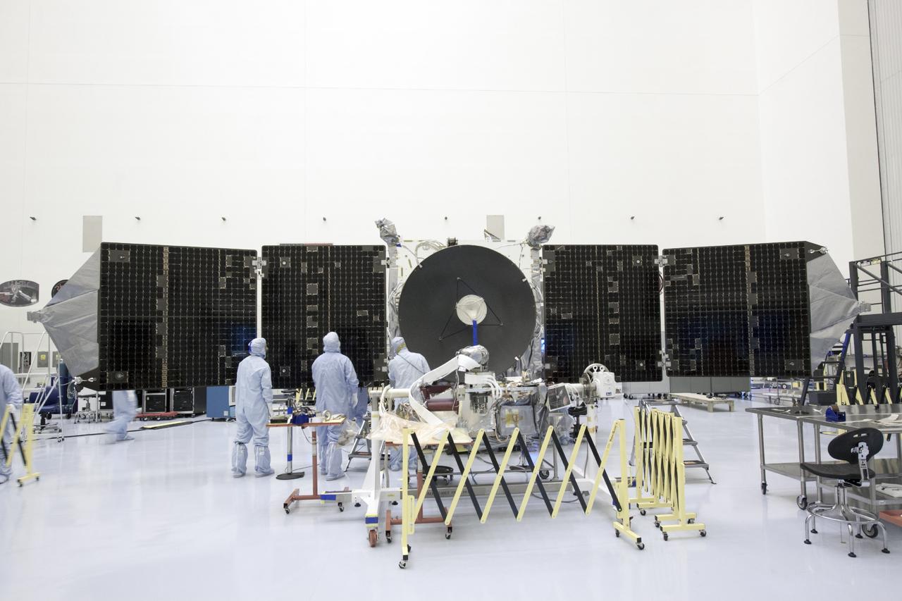 CAPE CANAVERAL, Fla. – Inside the Payload Hazardous Servicing Facility at NASA's Kennedy Space Center in Florida, engineers and technicians prepare to install a radome over the antenna for the Mars Atmosphere and Volatile Evolution, or MAVEN, spacecraft. The radome is a coated kapton cover providing thermal protection for the high gain antenna while not interfering with radio frequency transmissions from the spacecraft.      MAVEN is being prepared for its scheduled launch in November from Cape Canaveral Air Force Station, Fla. atop a United Launch Alliance Atlas V rocket. Positioned in an orbit above the Red Planet, MAVEN will study the upper atmosphere of Mars in unprecedented detail. For more information, visit: http://www.nasa.gov/mission_pages/maven/main/index.html Photo credit: NASA/Jim Grossmann