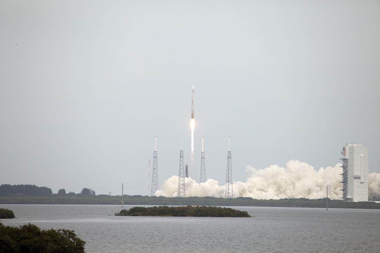CAPE CANAVERAL, Fla. -- NASA’s Mars Atmosphere and Volatile EvolutioN, or MAVEN, spacecraft begins its 10-month journey to Mars, launching atop a United Launch Alliance Atlas V rocket at 1:28 p.m. EST from Space Launch Complex 41 on Cape Canaveral Air Force Station in Florida.    Launch was on schedule Nov. 18 at the opening of a two-hour launch window. After a 10-month journey to the Red Planet, MAVEN will study its upper atmosphere in unprecedented detail from orbit above the planet. Built by Lockheed Martin in Littleton, Colo., MAVEN will arrive at Mars in September 2014 and will be inserted into an elliptical orbit with a high point of 3,900 miles, swooping down to as close as 93 miles above the planet's surface. For more information, visit: http://www.nasa.gov/mission_pages/maven/main/index.html. Photo credit: NASA/Dan Casper