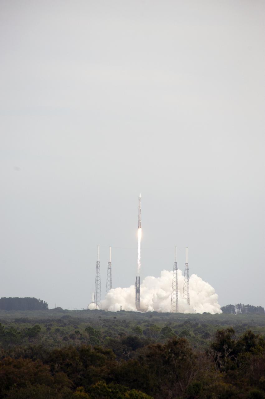 CAPE CANAVERAL, Fla. -- NASA’s Mars Atmosphere and Volatile EvolutioN, or MAVEN, spacecraft begins its 10-month journey to Mars, launching atop a United Launch Alliance Atlas V rocket at 1:28 p.m. EST from Space Launch Complex 41 on Cape Canaveral Air Force Station in Florida.      Launch was on schedule Nov. 18 at the opening of a two-hour launch window. After a 10-month journey to the Red Planet, MAVEN will study its upper atmosphere in unprecedented detail from orbit above the planet. Built by Lockheed Martin in Littleton, Colo., MAVEN will arrive at Mars in September 2014 and will be inserted into an elliptical orbit with a high point of 3,900 miles, swooping down to as close as 93 miles above the planet's surface. For more information, visit: http://www.nasa.gov/mission_pages/maven/main/index.html. Photo credit: NASA/Carl Winebarger