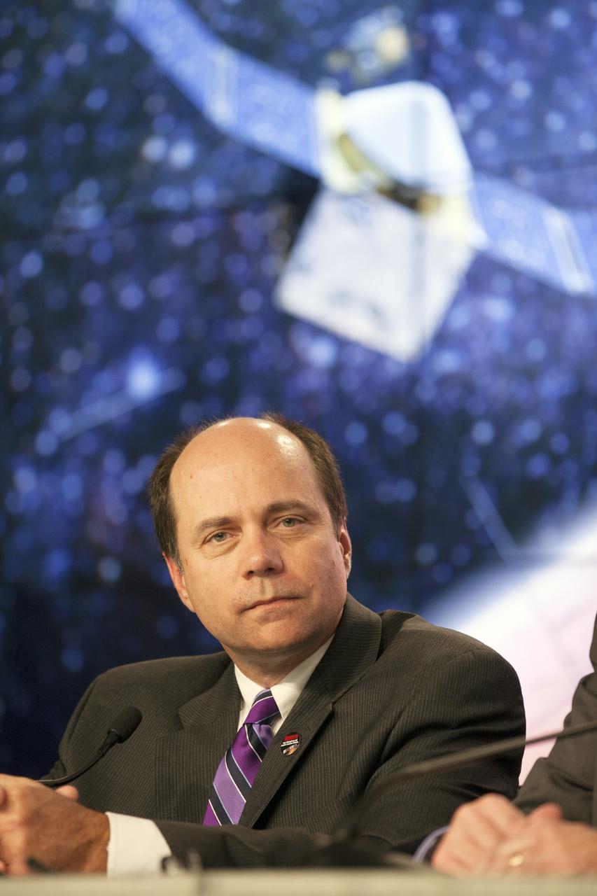 CAPE CANAVERAL, Fla. -- David Mitchell, NASA MAVEN project manager at the Goddard Space Flight Center in Greenbelt, Md., participates in a post-launch news conference in NASA's Press Site TV auditorium following the successful launch of NASA’s Mars Atmosphere and Volatile EvolutioN, or MAVEN, spacecraft.     Launch was on schedule at 1:28 p.m. EST Nov. 18 at the opening of a two-hour launch window. After a 10-month journey to the Red Planet, MAVEN will study its upper atmosphere in unprecedented detail from orbit above the planet. Built by Lockheed Martin in Littleton, Colo., MAVEN will arrive at Mars in September 2014 and will be inserted into an elliptical orbit with a high point of 3,900 miles, swooping down to as close as 93 miles above the planet's surface. For more information, visit: http://www.nasa.gov/mission_pages/maven/main/index.html. Photo credit: NASA/Kim Shiflett