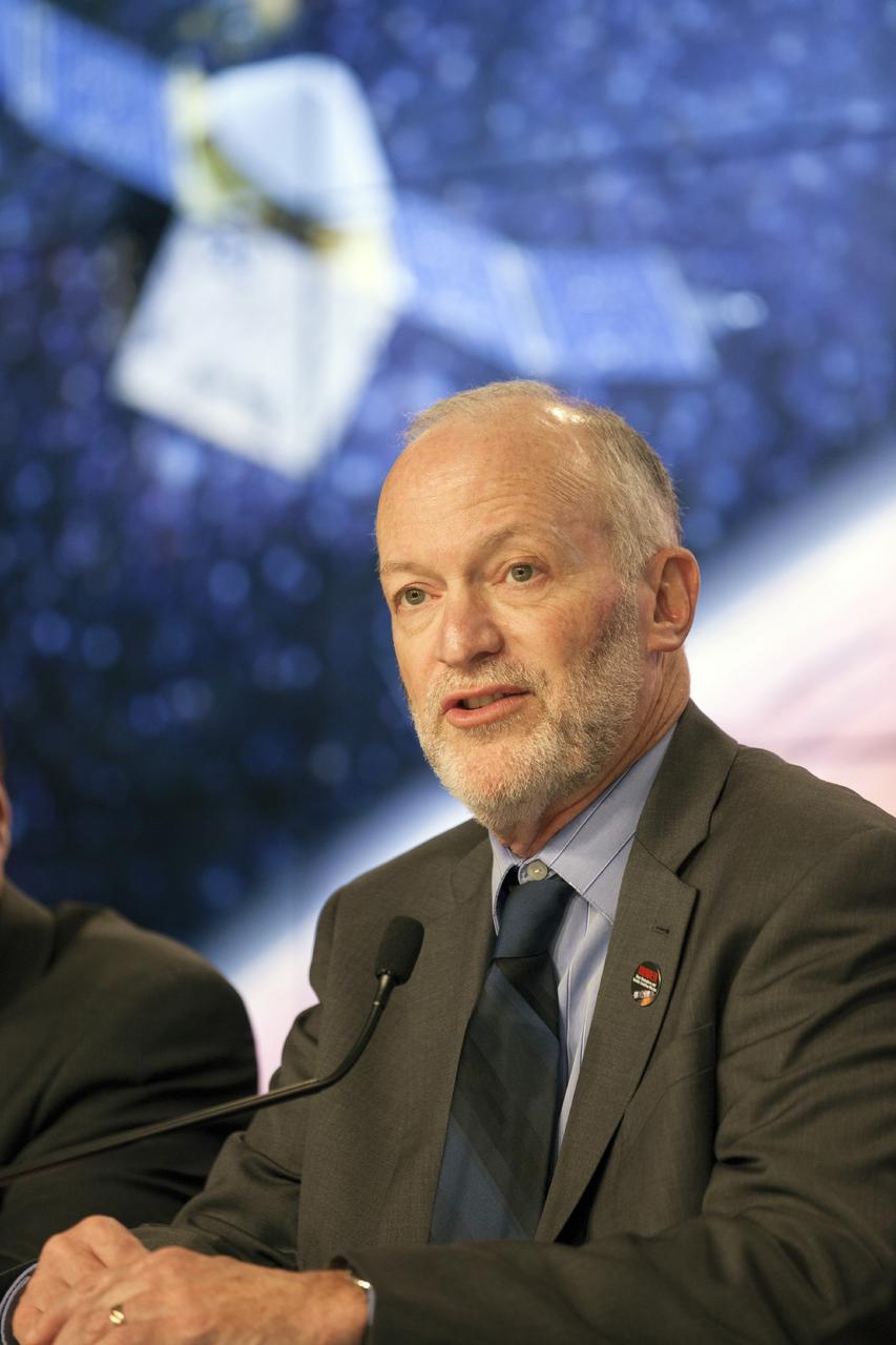 CAPE CANAVERAL, Fla. -- Bruce Jakosky, MAVEN principal investigator from the Laboratory for Atmospheric and Space Physics at the University of Colorado at Boulder, participates in a post-launch news conference in NASA's Press Site TV auditorium following the successful launch of NASA’s Mars Atmosphere and Volatile EvolutioN, or MAVEN, spacecraft.    Launch was on schedule at 1:28 p.m. EST Nov. 18 at the opening of a two-hour launch window. After a 10-month journey to the Red Planet, MAVEN will study its upper atmosphere in unprecedented detail from orbit above the planet. Built by Lockheed Martin in Littleton, Colo., MAVEN will arrive at Mars in September 2014 and will be inserted into an elliptical orbit with a high point of 3,900 miles, swooping down to as close as 93 miles above the planet's surface. For more information, visit: http://www.nasa.gov/mission_pages/maven/main/index.html. Photo credit: NASA/Kim Shiflett