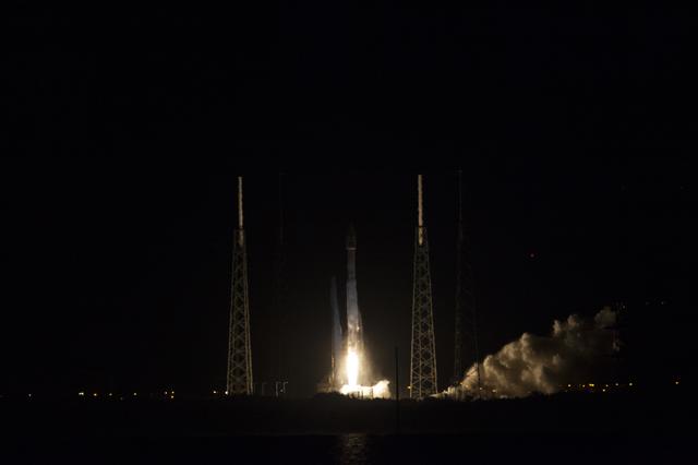 NASA image: TDRS-L Liftoff
