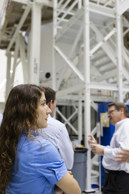 NASA image: ASCANS Class of 2013 Tour the O&C with Cabana