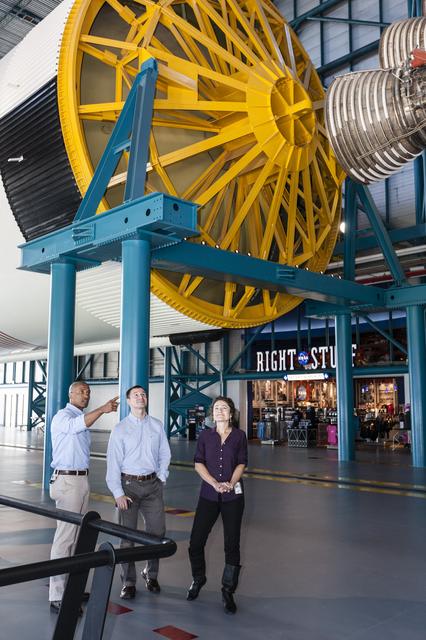 NASA image: ASCANS Saturn V & LCC Tour
