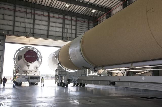 NASA image: Orion Core Stage & Booster Offload, Move to HIF