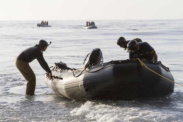 NASA image: Orion Underway Recovery Test for EFT-1