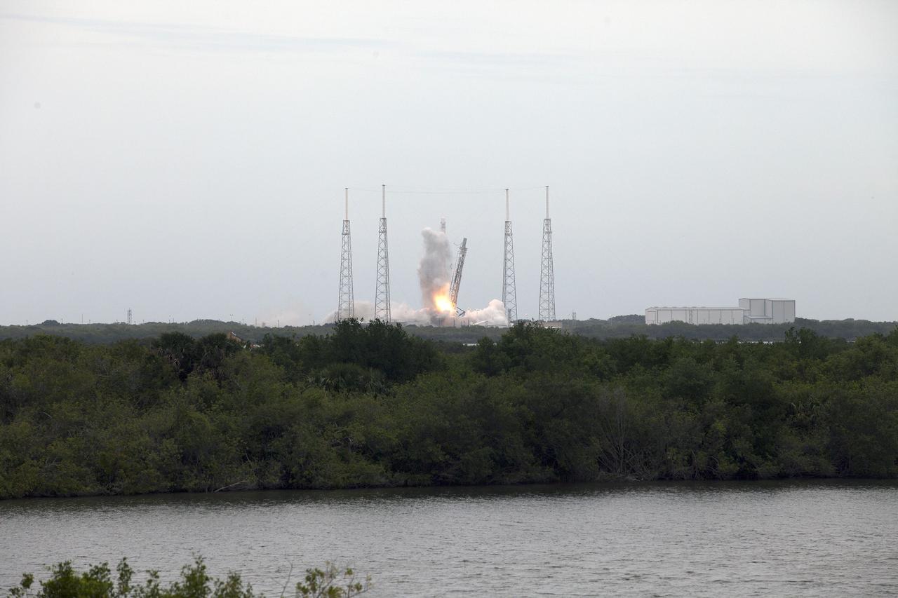 CAPE CANAVERAL, Fla. - The SpaceX-3 mission lifts off through the clouds over Space Launch Complex 40 on Cape Canaveral Air Force Station aboard a Falcon 9 rocket, carrying the Dragon resupply spacecraft to the International Space Station. Liftoff was during an instantaneous window at 3:25 p.m. EDT.    Dragon is making its fourth trip to the space station. The SpaceX-3 mission, carrying almost 2.5 tons of supplies, technology and science experiments, is the third of 12 flights through a $1.6 billion NASA Commercial Resupply Services contract. Dragon's cargo will support more than 150 experiments that will be conducted during the station's Expeditions 39 and 40.     For more information, visit http://www.nasa.gov/mission_pages/station/structure/launch/index.html.  Photo credit: NASA/Dan Casper