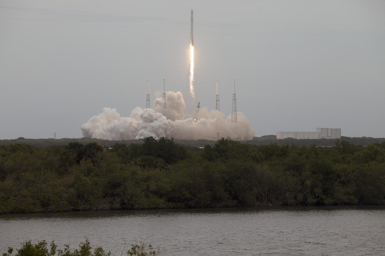 CAPE CANAVERAL, Fla. - The SpaceX-3 mission soars into the clouds over Space Launch Complex 40 on Cape Canaveral Air Force Station aboard a Falcon 9 rocket, carrying the Dragon resupply spacecraft to the International Space Station. Liftoff was during an instantaneous window at 3:25 p.m. EDT.    Dragon is making its fourth trip to the space station. The SpaceX-3 mission, carrying almost 2.5 tons of supplies, technology and science experiments, is the third of 12 flights through a $1.6 billion NASA Commercial Resupply Services contract. Dragon's cargo will support more than 150 experiments that will be conducted during the station's Expeditions 39 and 40.     For more information, visit http://www.nasa.gov/mission_pages/station/structure/launch/index.html.  Photo credit: NASA/Dan Casper