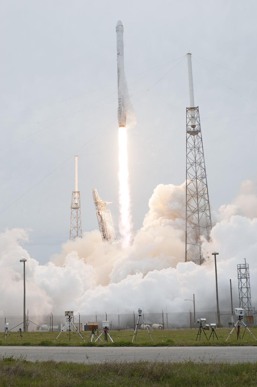 CAPE CANAVERAL, Fla. - The SpaceX-3 mission lifts off into the clouds over Space Launch Complex 40 on Cape Canaveral Air Force Station aboard a Falcon 9 rocket, sending the Dragon resupply spacecraft on its way to the International Space Station. Launch was during an instantaneous window at 3:25 p.m. EDT.      Dragon is making its fourth trip to the space station. The SpaceX-3 mission, carrying almost 2.5 tons of supplies, technology and science experiments, is the third of 12 flights through a $1.6 billion NASA Commercial Resupply Services contract. Dragon's cargo will support more than 150 experiments that will be conducted during the station's Expeditions 39 and 40.  For more information, visit http://www.nasa.gov/mission_pages/station/structure/launch/index.html.  Photo credit: NASA/Tony Gray and Tim Terry