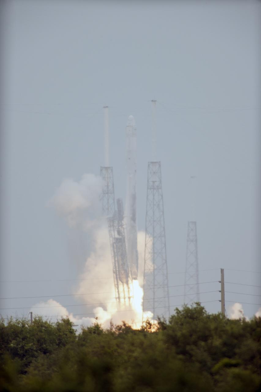 CAPE CANAVERAL, Fla. - An exhaust cloud grows around the Falcon 9 rocket at Space Launch Complex 40 on Cape Canaveral Air Force Station as the SpaceX-3 mission lifts off, sending the Dragon resupply spacecraft on its way to the International Space Station. Launch was during an instantaneous window at 3:25 p.m. EDT.      Dragon is making its fourth trip to the space station. The SpaceX-3 mission, carrying almost 2.5 tons of supplies, technology and science experiments, is the third of 12 flights through a $1.6 billion NASA Commercial Resupply Services contract. Dragon's cargo will support more than 150 experiments that will be conducted during the station's Expeditions 39 and 40.  For more information, visit http://www.nasa.gov/mission_pages/station/structure/launch/index.html.  Photo credit: NASA/Tony Gray