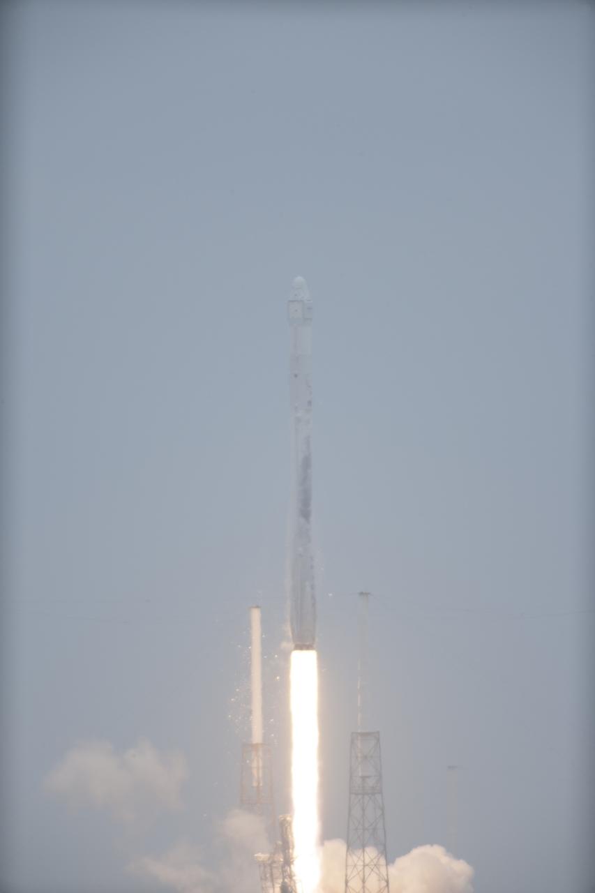 CAPE CANAVERAL, Fla. - The SpaceX-3 mission lifts off into the clouds over Space Launch Complex 40 on Cape Canaveral Air Force Station aboard a Falcon 9 rocket, sending the Dragon resupply spacecraft on its way to the International Space Station. Launch was during an instantaneous window at 3:25 p.m. EDT.      Dragon is making its fourth trip to the space station. The SpaceX-3 mission, carrying almost 2.5 tons of supplies, technology and science experiments, is the third of 12 flights through a $1.6 billion NASA Commercial Resupply Services contract. Dragon's cargo will support more than 150 experiments that will be conducted during the station's Expeditions 39 and 40.  For more information, visit http://www.nasa.gov/mission_pages/station/structure/launch/index.html.  Photo credit: NASA/Tony Gray