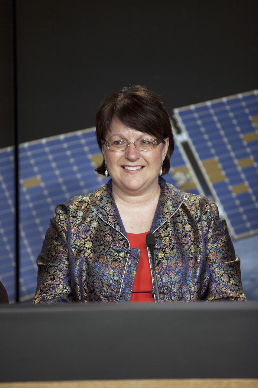 VANDENBERG AIR FORCE BASE, Calif. – Betsy Edwards, Orbiting Carbon Observatory-2 project executive at NASA Headquarters, participates in a prelaunch news conference at Vandenberg Air Force Base in California prior to the launch of the observatory, or OCO-2.      Launch aboard a United Launch Alliance Delta II rocket from Space Launch Complex 2 is scheduled for 5:56 a.m. EDT on July 1.  OCO-2 is NASA’s first mission dedicated to studying atmospheric carbon dioxide, the leading human-produced greenhouse gas driving changes in Earth’s climate. OCO-2 will provide a new tool for understanding the human and natural sources of carbon dioxide emissions and the natural "sinks" that absorb carbon dioxide and help control its buildup. The observatory will measure the global geographic distribution of these sources and sinks and study their changes over time. To learn more about OCO-2, visit http://www.nasa.gov/oco2.  Photo credit: NASA/Kim Shiflett