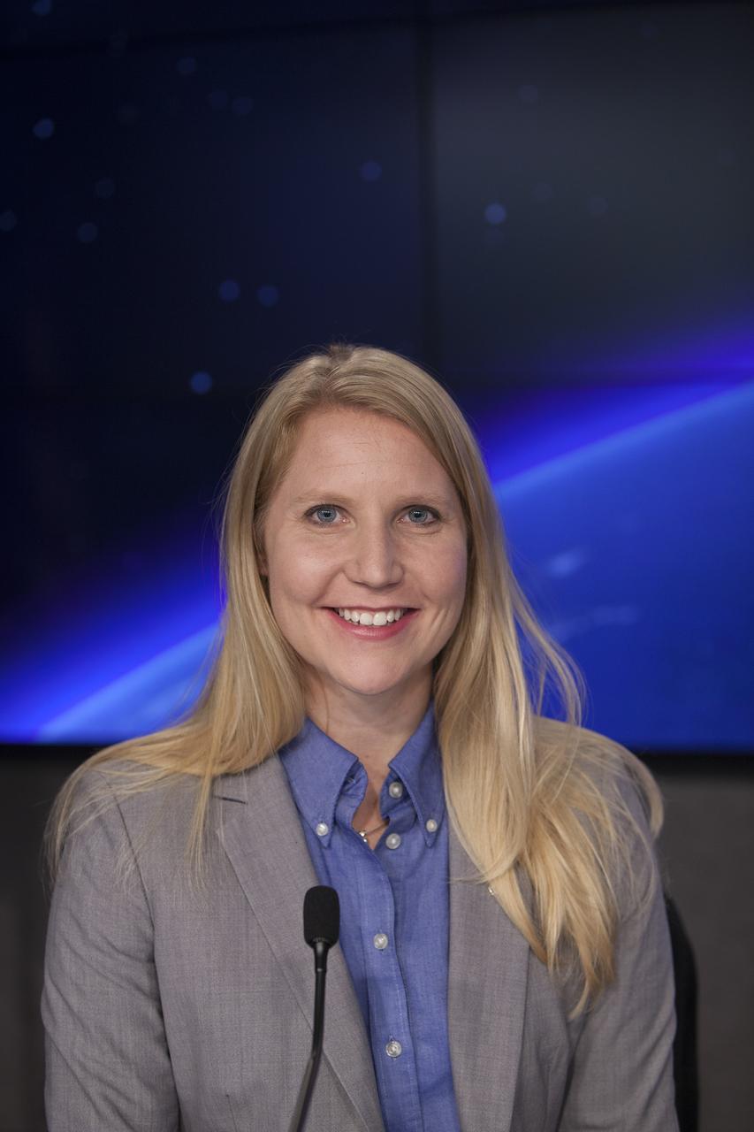 CAPE CANAVERAL, Fla. – Stephanie Schierholz, NASA Public Affairs, moderates the ISS Science Panel on Model Organisms for media representatives in Kennedy Space Center’s Press Site auditorium in preparation for the launch of the SpaceX CRS-4 mission to resupply the International Space Station.    The mission is the fourth of 12 SpaceX flights NASA contracted with the company to resupply the space station. It will be the fifth trip by a Dragon spacecraft to the orbiting laboratory. The spacecraft’s 2.5 tons of supplies, science experiments, and technology demonstrations include critical materials to support 255 science and research investigations that will occur during the station's Expeditions 41 and 42. Liftoff is targeted for an instantaneous window at 2:14 a.m. EDT. To learn more about the mission, visit http://www.nasa.gov/mission_pages/station/structure/launch/index.html. Photo credit: NASA/Jim Grossmann