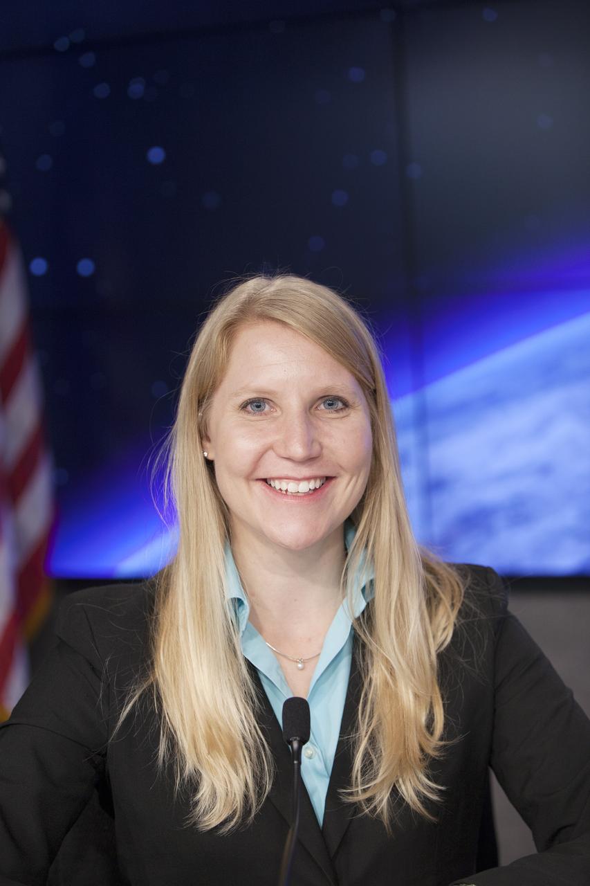 CAPE CANAVERAL, Fla. – Members of NASA’s International Space Station science team brief news media representatives in the Kennedy Space Center’s Press Site auditorium in preparation for the launch of the SpaceX CRS-4 mission to resupply the International Space Station. Stephanie Schierholz, NASA Headquarters Office of Communications, served as moderator for the briefing.    The mission is the fourth of 12 SpaceX flights NASA contracted with the company to resupply the space station. It will be the fifth trip by a Dragon spacecraft to the orbiting laboratory. The spacecraft’s 2.5 tons of supplies, science experiments, and technology demonstrations include critical materials to support 255 science and research investigations that will occur during the station's Expeditions 41 and 42. Liftoff is targeted for an instantaneous window at 2:14 a.m. EDT. To learn more about the mission, visit http://www.nasa.gov/mission_pages/station/structure/launch/index.html Photo credit: NASA/Jim Grossmann