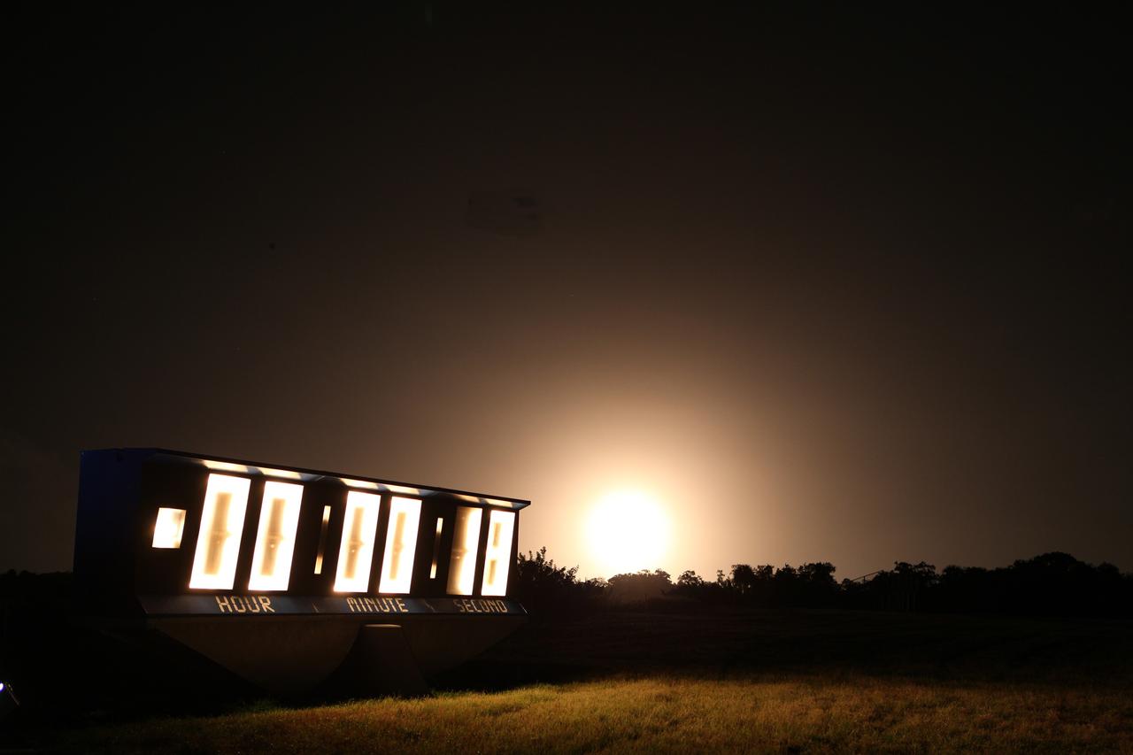 CAPE CANAVERAL, Fla. – The sky lights up as the Falcon 9 rocket lifts off Space Launch Complex 40 on Cape Canaveral Air Force Station in Florida, carrying the SpaceX CRS-4 mission to orbit. Liftoff was at 1:52 a.m. EDT. The mission is the fourth of 12 SpaceX flights NASA contracted with the company to resupply the space station. It will be the fifth trip by a Dragon spacecraft to the orbiting laboratory. The spacecraft’s 2.5 tons of supplies, science experiments, and technology demonstrations include critical materials to support 255 science and research investigations that will occur during the station's Expeditions 41 and 42. To learn more about the mission, visit http://www.nasa.gov/mission_pages/station/structure/launch/index.html. Photo credit: NASA/Frankie Martin
