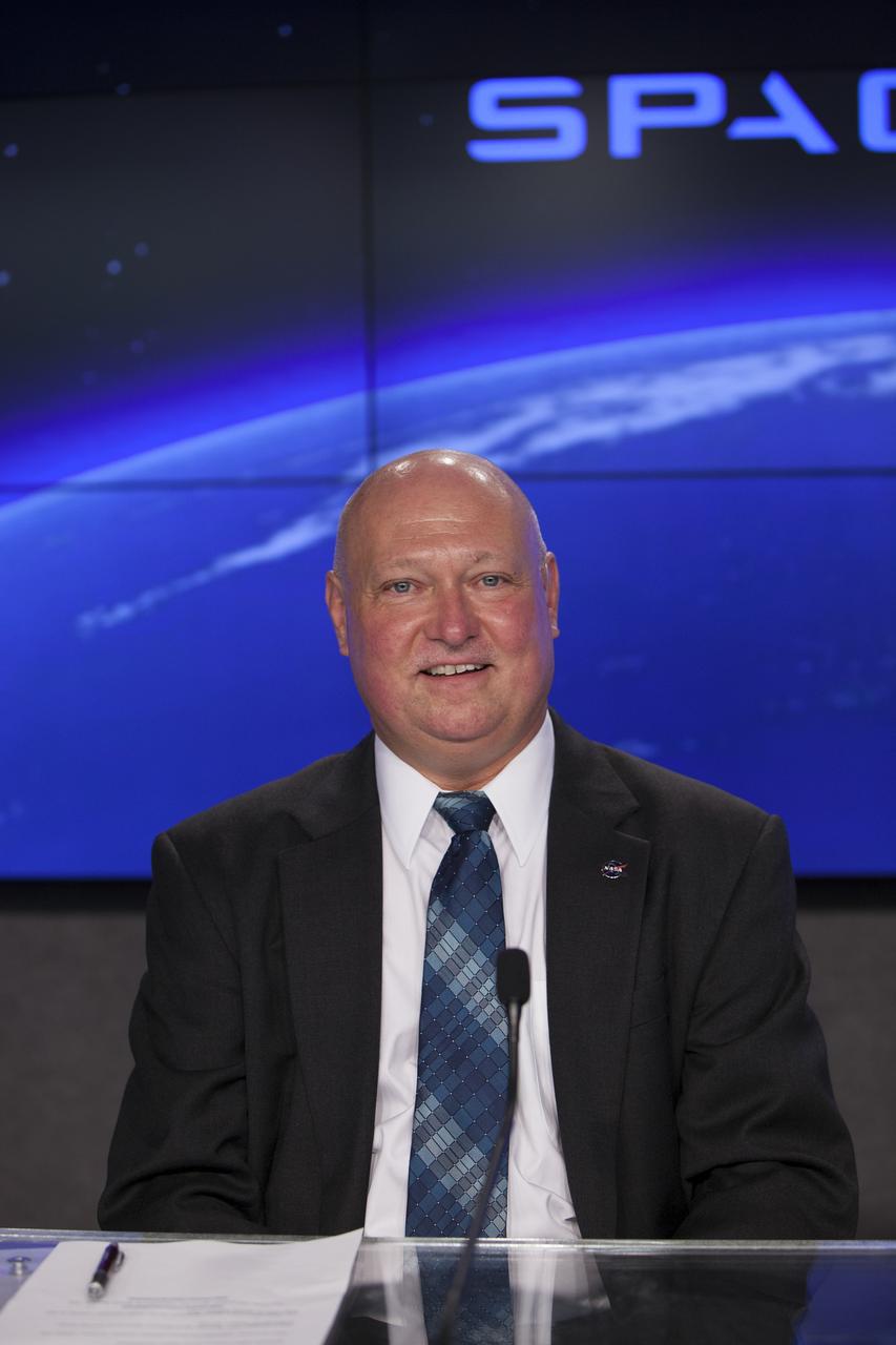 CAPE CANAVERAL, Fla. – Michael Curie, NASA Public Affairs, moderates a post-launch media briefing following the successful launch of NASA's SpaceX CRS-4 mission to the International Space Station. Liftoff was at 1:52 a.m. EDT. The mission is the fourth of 12 SpaceX flights NASA contracted with the company to resupply the space station. It will be the fifth trip by a Dragon spacecraft to the orbiting laboratory. The spacecraft’s 2.5 tons of supplies, science experiments, and technology demonstrations include critical materials to support 255 science and research investigations that will occur during the station's Expeditions 41 and 42. To learn more about the mission, visit http://www.nasa.gov/mission_pages/station/structure/launch/index.html. Photo credit: NASA/Jim Grossmann