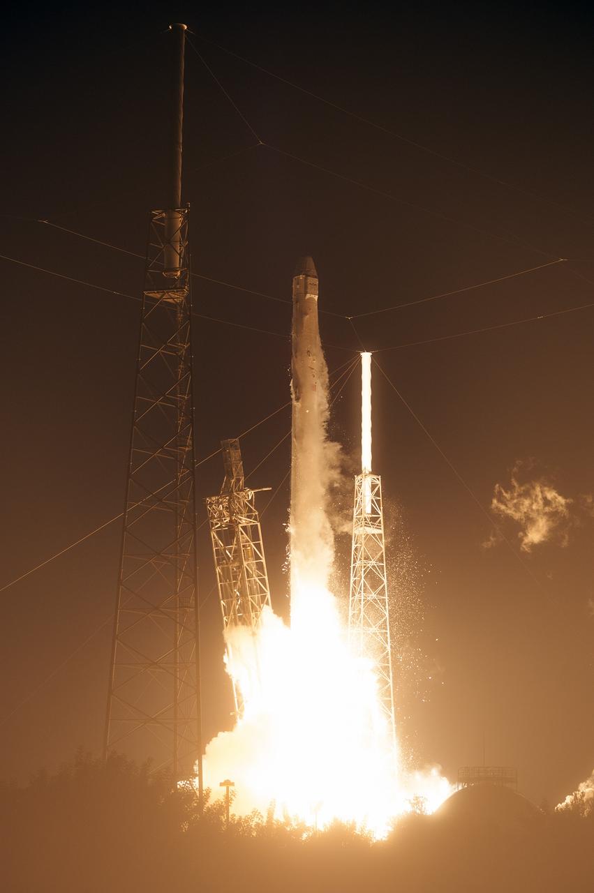 CAPE CANAVERAL, Fla. – The Falcon 9 rocket lifts off Space Launch Complex 40 at Cape Canaveral Air Force Station in Florida, carrying the SpaceX CRS-4 mission to orbit. Liftoff was at 1:52 a.m. EDT. The mission is the fourth of 12 SpaceX flights NASA contracted with the company to resupply the space station. It will be the fifth trip by a Dragon spacecraft to the orbiting laboratory. The spacecraft’s 2.5 tons of supplies, science experiments, and technology demonstrations include critical materials to support 255 science and research investigations that will occur during the station's Expeditions 41 and 42. To learn more about the mission, visit http://www.nasa.gov/mission_pages/station/structure/launch/index.html Photo credit: NASA/Sandy Joseph and Kevin O'Connell