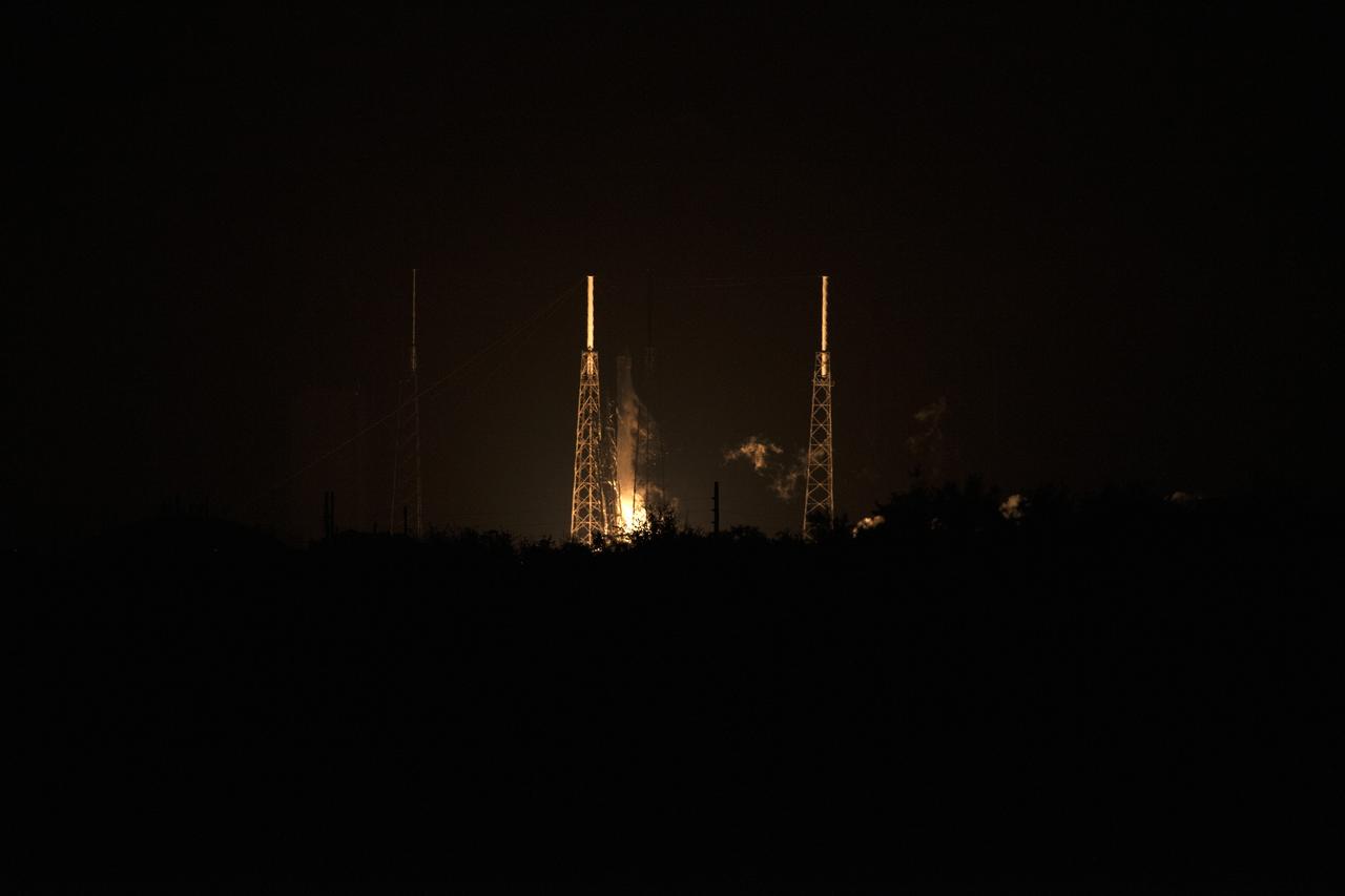 CAPE CANAVERAL, Fla. – The Falcon 9 rocket lifts off Space Launch Complex 40 at Cape Canaveral Air Force Station in Florida, carrying the SpaceX CRS-4 mission to orbit. Liftoff was at 1:52 a.m. EDT. The mission is the fourth of 12 SpaceX flights NASA contracted with the company to resupply the space station. It will be the fifth trip by a Dragon spacecraft to the orbiting laboratory. The spacecraft’s 2.5 tons of supplies, science experiments, and technology demonstrations include critical materials to support 255 science and research investigations that will occur during the station's Expeditions 41 and 42. To learn more about the mission, visit http://www.nasa.gov/mission_pages/station/structure/launch/index.html Photo credit: NASA/Sandy Joseph