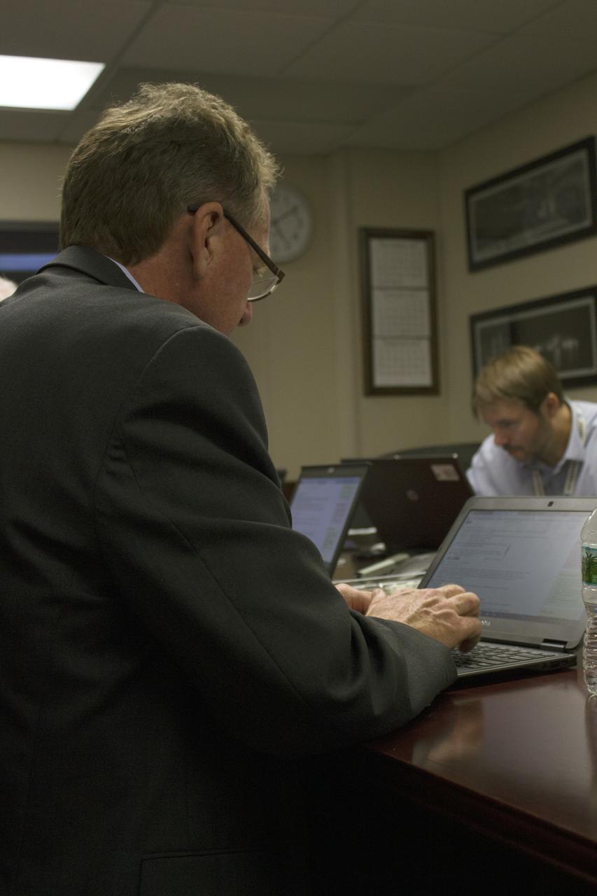 CAPE CANAVERAL, Fla. – NASA managers participate in a live online Ask Me Anything, or AMA, session for reddit.com followers during Orion preflight activities at NASA Kennedy Space Center's News Center in Florida. At left, is Mike Bolger, Ground Systems Development and Operations program manager. Not shown, but also participating were Mark Geyer, Orion program manager, and Todd May, Space Launch System program manager. Discussion topics include Mars and technology. Photo credit: NASA/Frankie Martin