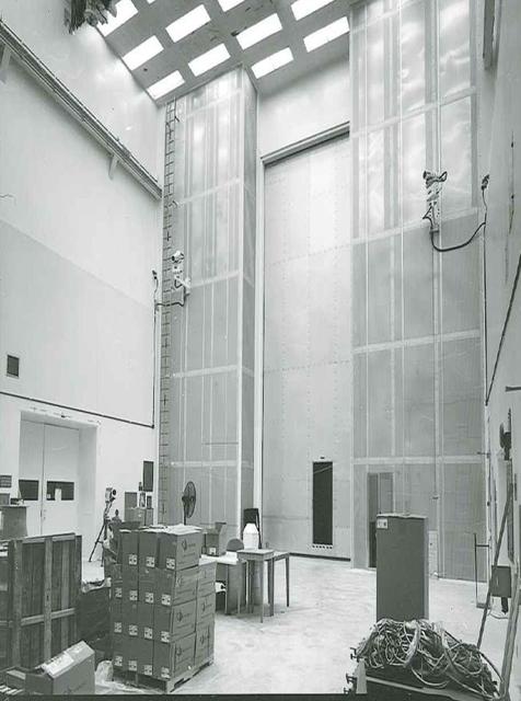 NASA image: KSC-20141001-PH-DD_31hangAE