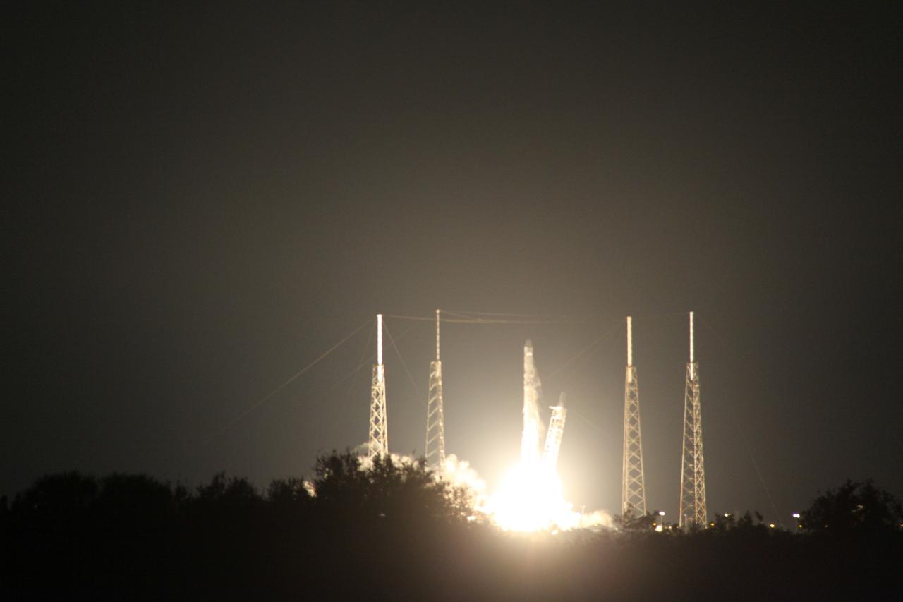 CAPE CANAVERAL, Fla. – SpaceX rocket lifts off from Space Launch Complex 40 at Cape Canaveral Air Force Station carrying the Dragon resupply spacecraft to the International Space Station. Liftoff was at 4:47 a.m. EST. The commercial resupply mission will deliver 3,700 pounds of scientific experiments, technology demonstrations and supplies, including critical materials to support 256 science and research investigations that will take place on the space station. Photo credit: NASA/Jim Grossman