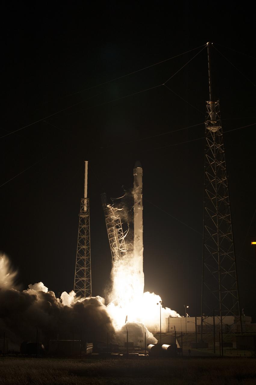 CAPE CANAVERAL, Fla. – SpaceX rocket lifts off from Space Launch Complex 40 at Cape Canaveral Air Force Station carrying the Dragon resupply spacecraft to the International Space Station. Liftoff was at 4:47 a.m. EST. The commercial resupply mission will deliver 3,700 pounds of scientific experiments, technology demonstrations and supplies, including critical materials to support 256 science and research investigations that will take place on the space station. Photo credit: NASA/Tony Gray and Kevin O’Connell
