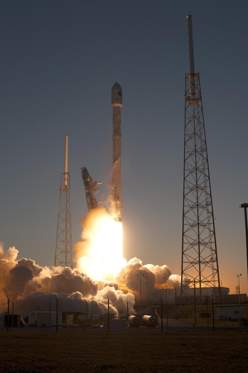 The SpaceX Falcon 9 rocket carrying NOAA’s Deep Space Climate Observatory spacecraft, or DSCOVR, rises from Space Launch Complex 40 at Cape Canaveral Air Force Station in Florida. Liftoff occurred at 6:03 p.m. EST. DSCOVR is a partnership between NOAA, NASA and the U.S. Air Force, and will maintain the nation's real-time solar wind monitoring capabilities. To learn more about DSCOVR, visit http://www.nesdis.noaa.gov/DSCOVR. Photo credit: NASA/Tony Gray and Tim Powers
