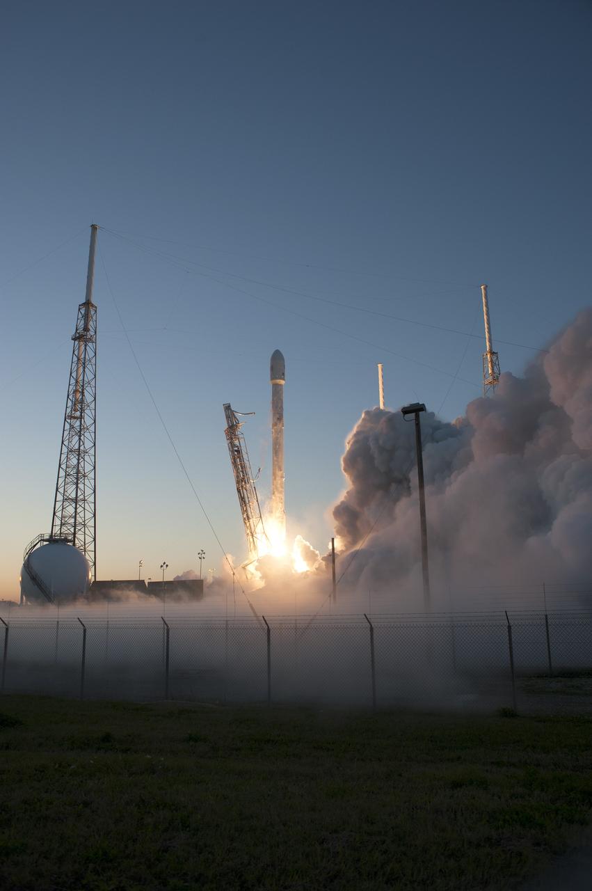 The SpaceX Falcon 9 rocket carrying NOAA’s Deep Space Climate Observatory spacecraft, or DSCOVR, lifts off from Space Launch Complex 40 at Cape Canaveral Air Force Station in Florida. Liftoff occurred at 6:03 p.m. EST. DSCOVR is a partnership between NOAA, NASA and the U.S. Air Force, and will maintain the nation's real-time solar wind monitoring capabilities. To learn more about DSCOVR, visit http://www.nesdis.noaa.gov/DSCOVR. Photo credit: NASA/Tony Gray and Tim Powers
