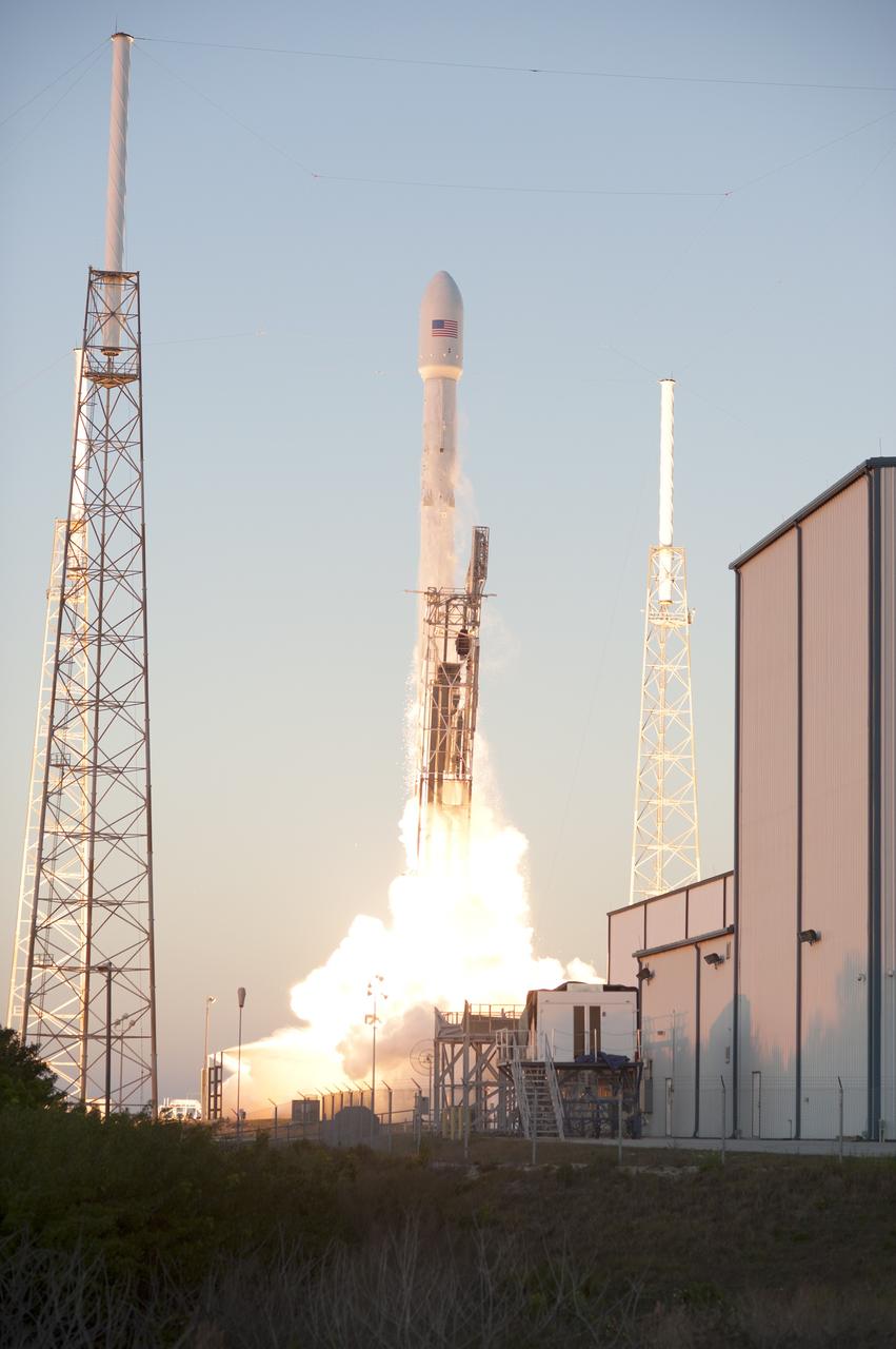 The SpaceX Falcon 9 rocket carrying NOAA’s Deep Space Climate Observatory spacecraft, or DSCOVR, lifts off from Space Launch Complex 40 at Cape Canaveral Air Force Station in Florida. Liftoff occurred at 6:03 p.m. EST. DSCOVR is a partnership between NOAA, NASA and the U.S. Air Force, and will maintain the nation's real-time solar wind monitoring capabilities. To learn more about DSCOVR, visit http://www.nesdis.noaa.gov/DSCOVR. Photo credit: NASA/Tony Gray and Tim Powers