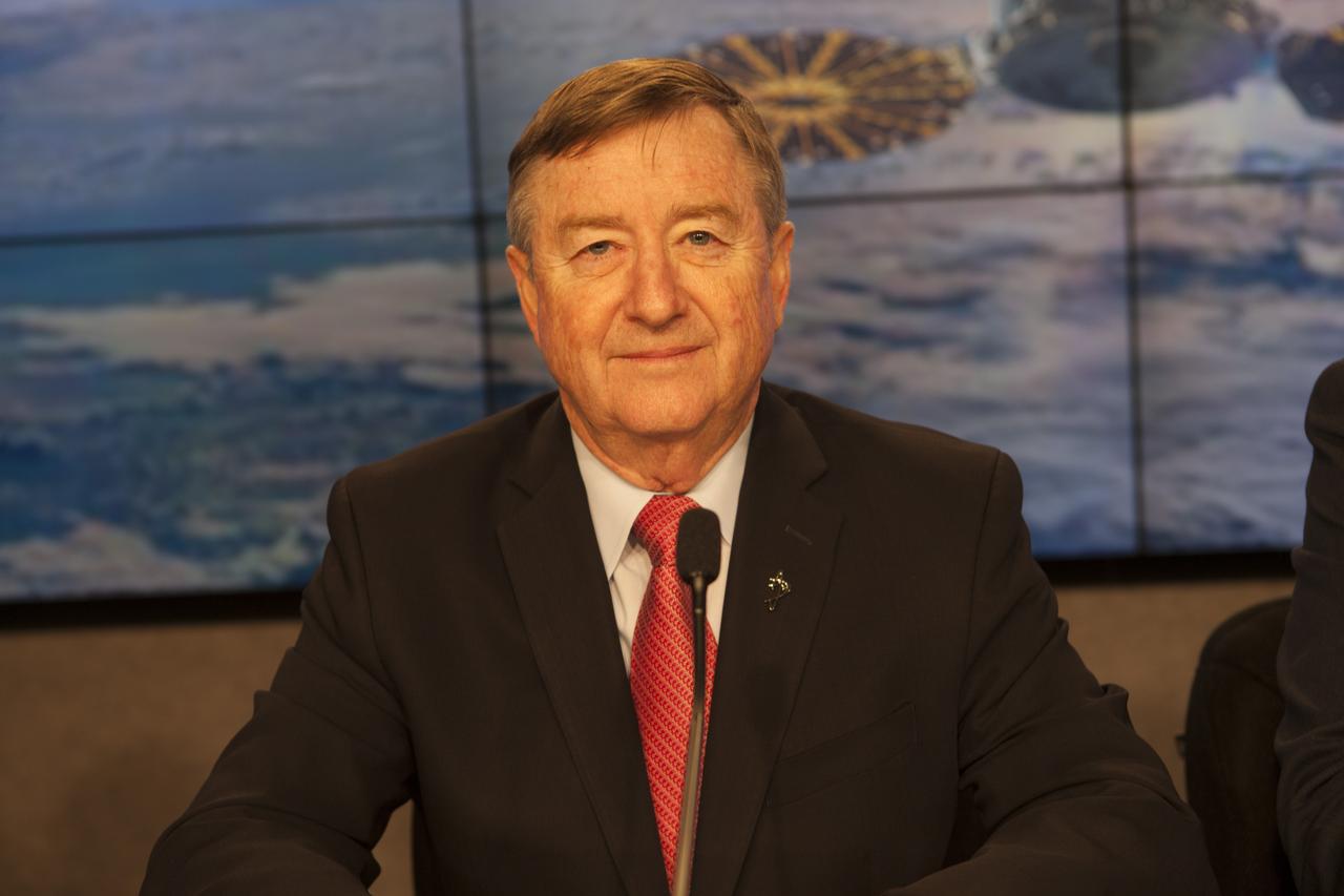 In the Kennedy Space Center’s Press Site auditorium, Frank Culbertson, president of Orbital ATK's Space System Group, speaks to members of the media at a prelaunch news conference for Orbital ATK CRS-6 commercial resupply services mission to the International Space Station.