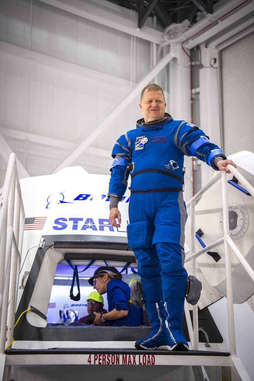 NASA astronaut Eric Boe wears Boeing's new spacesuit designed to be worn by astronauts flying on the CST-100 Starliner. The suit is lighter and more flexible than previous spacesuits but retains the ability to pressurize in an emergency. Astronauts will wear the suit throughout the launch and ascent into orbit as well as on the way back to Earth. Starliners will launch atop Atlas V rockets from United Launch Alliance on missions including flights to the International Space Station for NASA's Commercial Crew Program. NASA's commercial crew astronauts Boe and Suni Williams tried on the suits at Boeing’s Commercial Crew and Cargo Facility at NASA’s Kennedy Space Center. Boe, Williams, Bob Behnken, and Doug Hurley were selected by NASA in July 2015 to train for commercial crew test flights aboard the Starliner and SpaceX’s Crew Dragon spacecraft. The flight assignments have not been set, so all four of the astronauts are rehearsing heavily for flights aboard both vehicles. Photo credit: Boeing