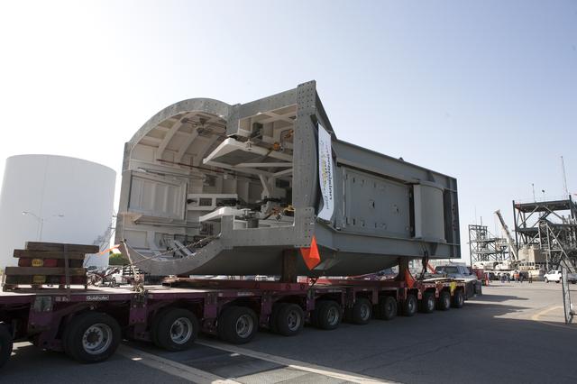 NASA image: Tail Service Mast Umbilical Arrival