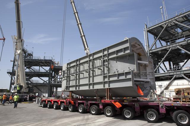 NASA image: Tail Service Mast Umbilical Arrival