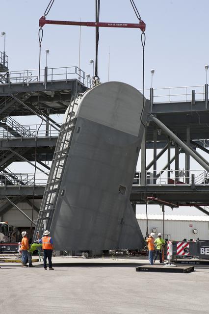 NASA image: Tail Service Mast Umbilical Arrival