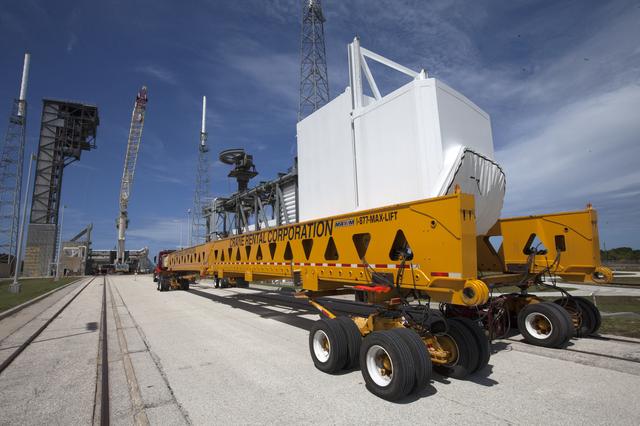 NASA image: CCP Crew Access Arm Arrival